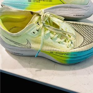 Nike VaporFly Next..women’s size 7.. FANTASTIC RUNNING SHOES!!!!